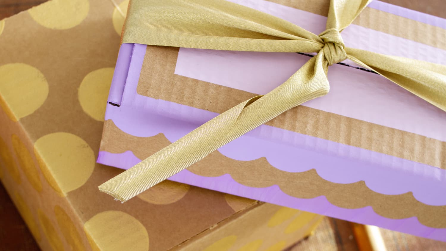 Pretty shop shipping boxes